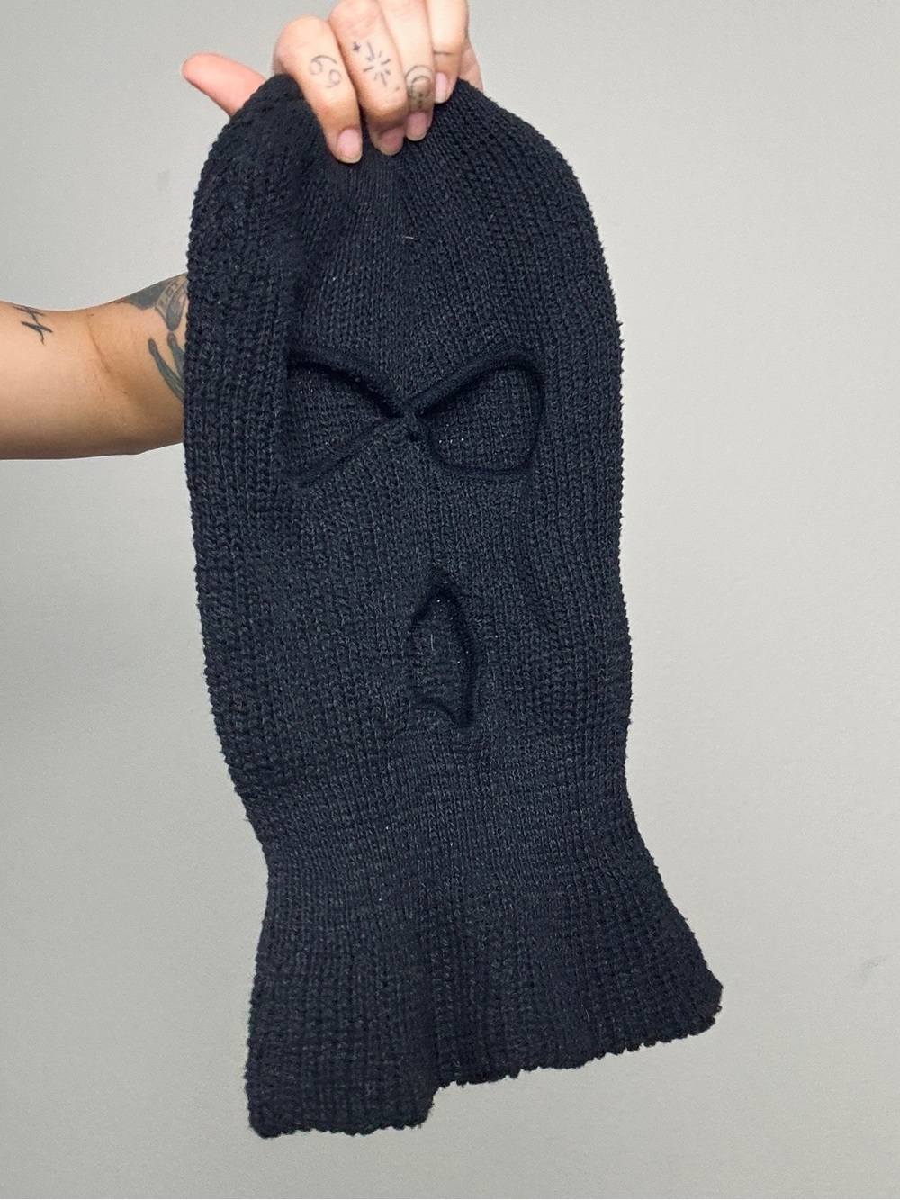 SHEIN Black Knit Balaclava with Cutout Eye & Mouth Openings - Picture 3 of 3